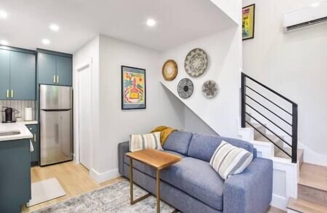 Tiny House-Sleeps 4-Kitchen-Washer/Dryer-Patio