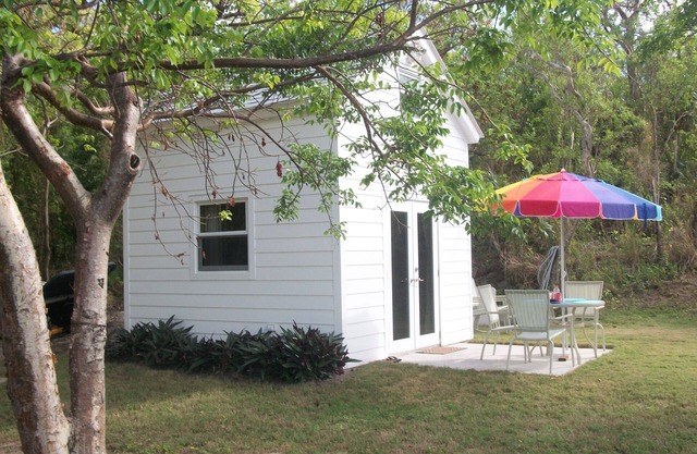 Tiny House Vacation, Bayfront mit eigenem Strandbereich! Auf zwei abgelegenen Morgen!