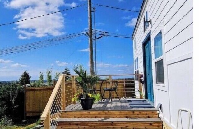 Tiny Living View Escape AC - Brand New