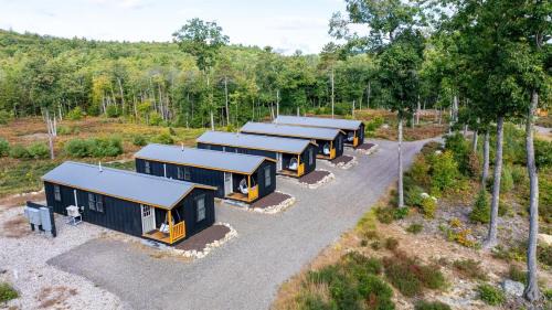 TITMOUSE LIMIT 4 cabin