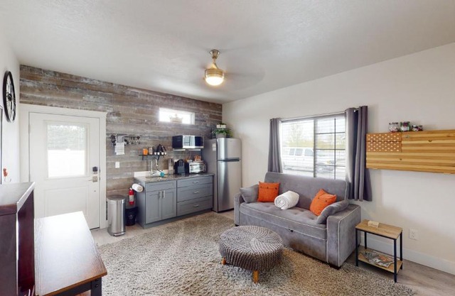 TJ Rancher - Corporate and Vacation Stay