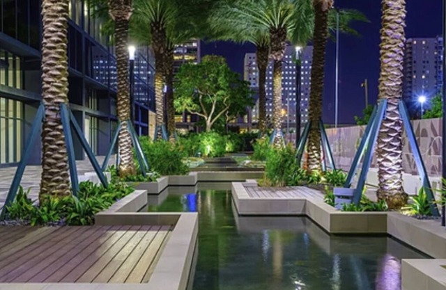 Miami Spring Breakers Luxury