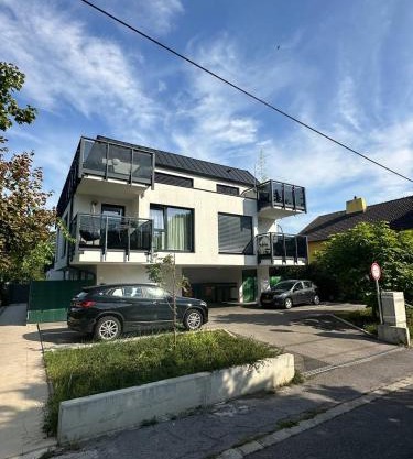 To Had Apartments with Balcony or Terrace, 400m from U-Bahn, Top Location