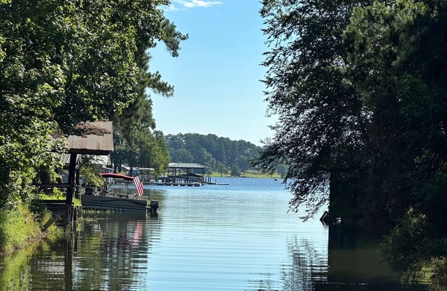 Toledo Bend Cabin-Mid-Lake-5 Miles from Town--Entire Cabin in Many, La