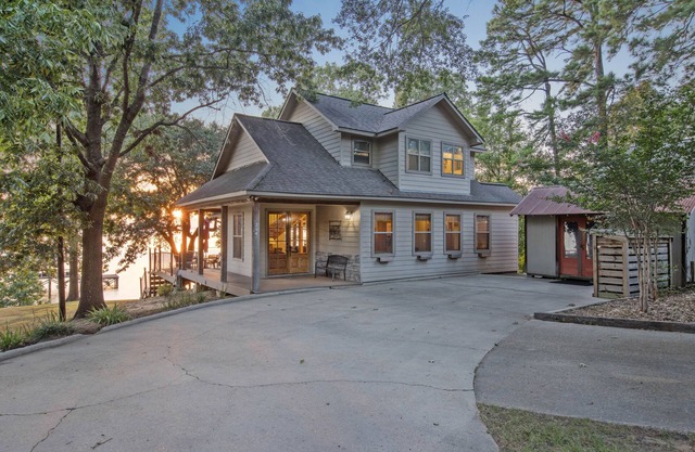Toledo Bend-Lakehouse - Mid-See Haus am Wasser On Main See | Atemberaubende Sonnenuntergänge!