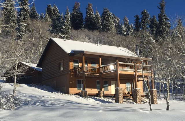 Tollgate Canyon Cabin 10 Schlafplätze in der Nähe von Park City