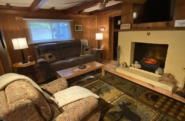 Toma trail cozy cabin ride, fish, relax, in quiet, beautiful setting