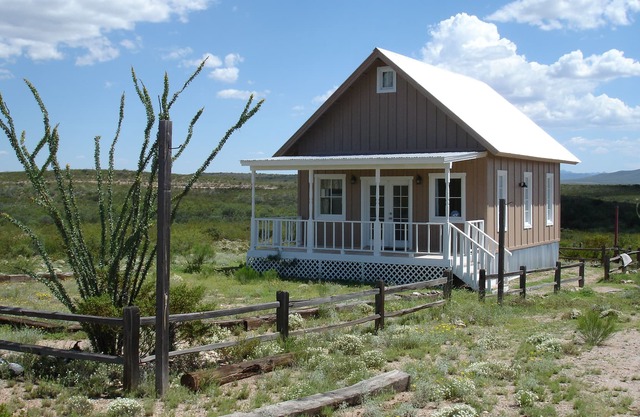 Tombstone Silver Nickel Cabin - "Kleines Haus mit einer großen Aussicht"