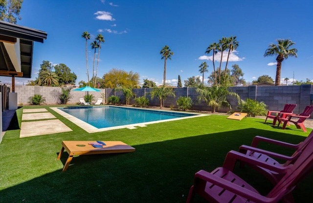 TONS OF SPACE, HEATED POOL, PETS WELCOME, HOME GYM, CLOSE TO EVERYTHING!