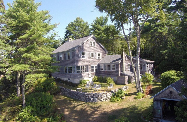 Tootin Hill - Shorefront Wüstenblick mit Dock