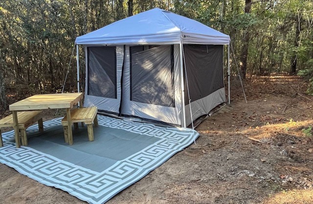Tootsy Large group tent Stay Farms