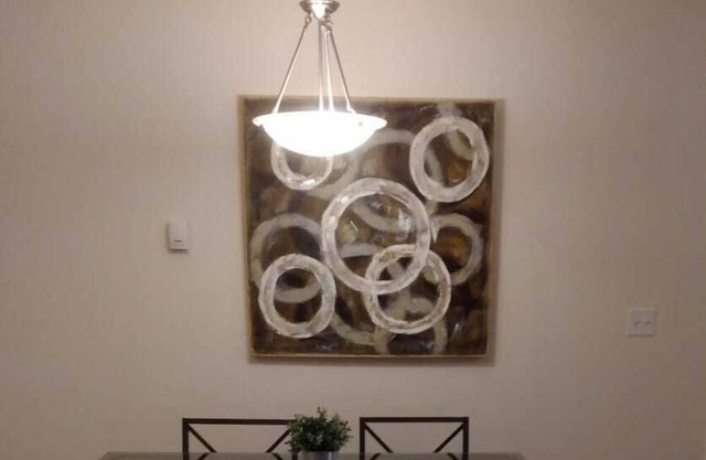 Top Floor Bright 2BR 2Bath Condo neben Westview