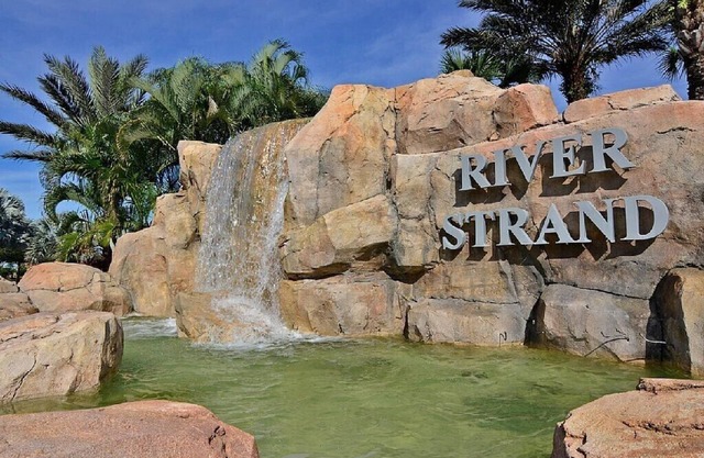 Februar 2020 - Verfügbar in der obersten Etage - River Strand