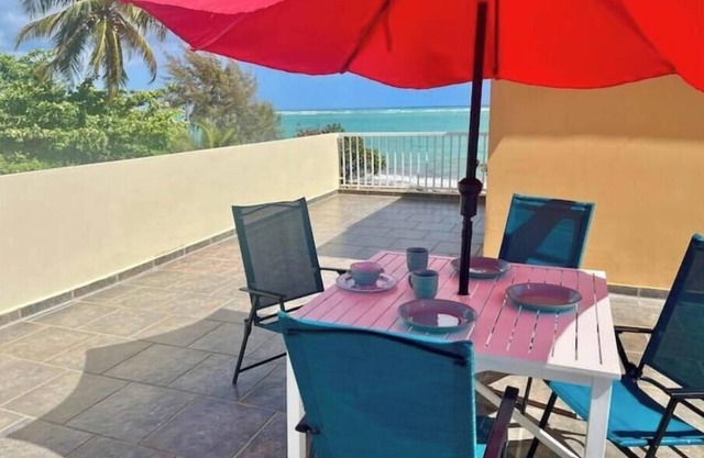 Top-floor Condo w/ Ocean View & Terrace