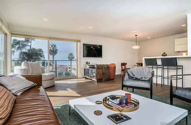 Top Floor Oceanfront Condo