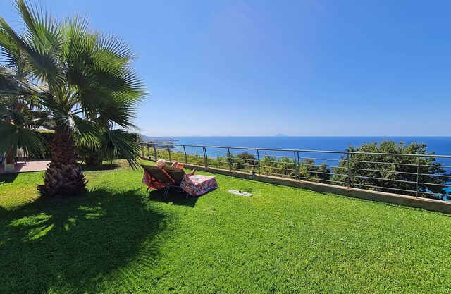 Top-Lage - Ruhe - Pool - Garten & Meerblick