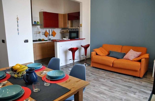 Apartamento con aire acondicionado en el centro de Formia, a 400 metros de la estación.