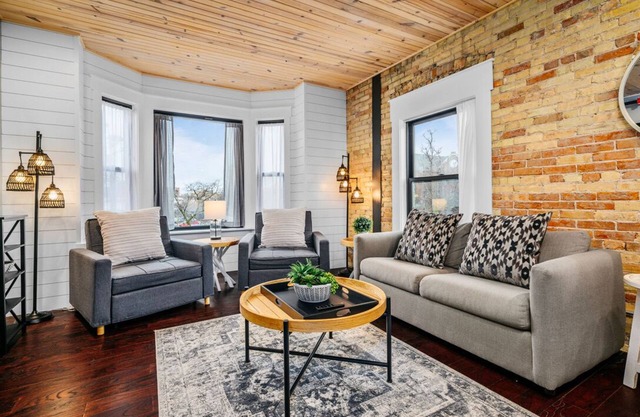 Top of the Shoppe | 2 Bedroom Apartment Downtown Traverse City