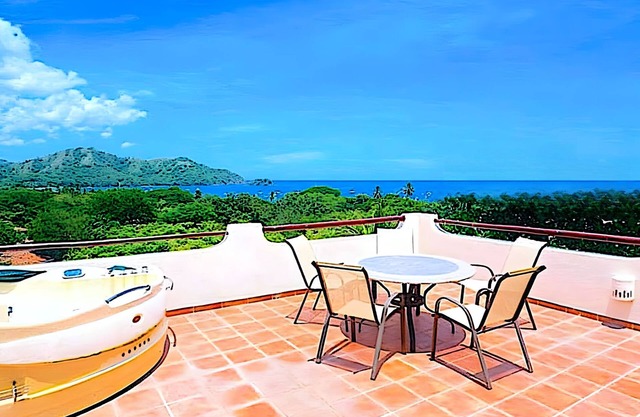 TOP AUF DEM HILL OCEAN VIEW CONDO!PERSÖNLICH BESETZT!