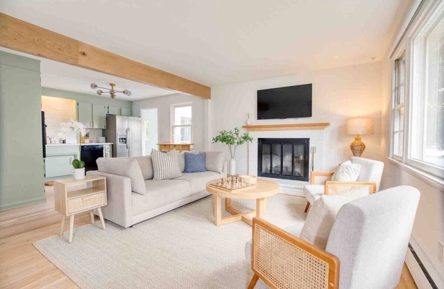 Top Rated Gem, Fire Pit, Near Beach, Fairfield U, 90 min to NYC