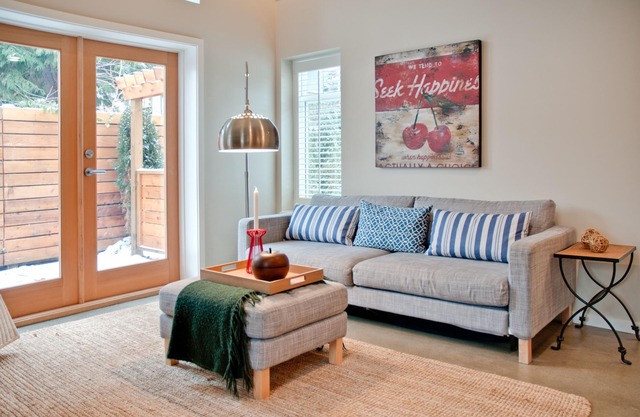 Top Vancouver Vermietung 2011-2016! Licensed Coach House in Kitsilano (# 18-549814)