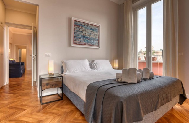 Top view luxury apartment Piazza del Popolo