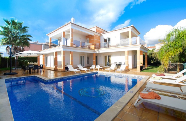 Top Villa in Top Location - Super Familienurlaub am Strand - Relax