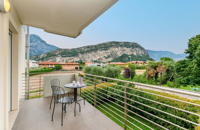 Torbole Relax, Pool & Balcony Apartment 2, Torbole sul Garda, Italy