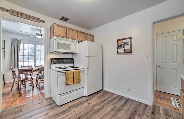 NEW! ‘Torch Bay Hideaway’ Cottage: Near Torch Lake