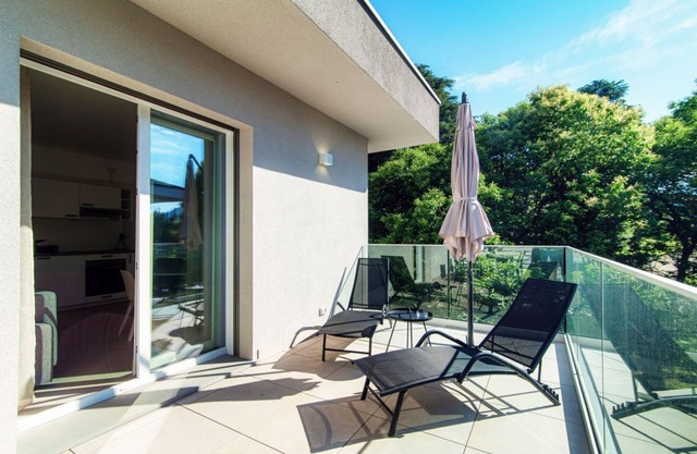 Torno: Three-room apartment with balcony and easy access to public transport in