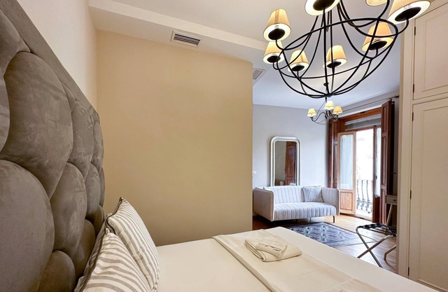 Torres de Serrnos, 2 Schlafzimmer, 4 P+ balkon in Ciutat Vella