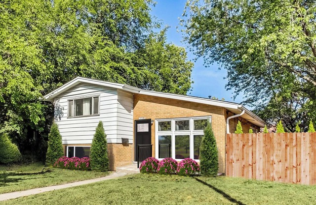 Totally remodeled 4-bedroom house in Evanston
