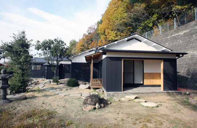 Momochi-TOUCHIAN-Moderne Villa