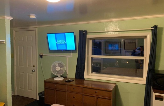 Tour Inn Motel