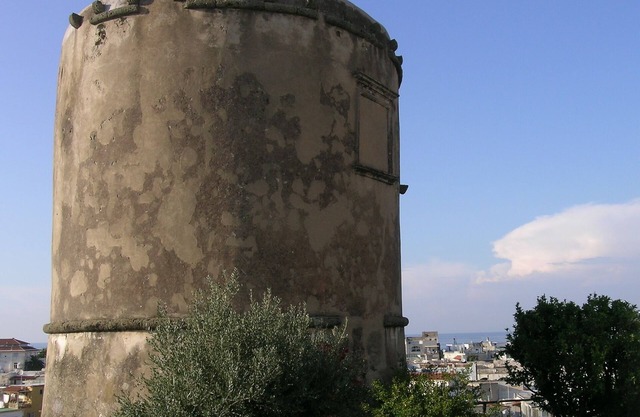 Turm auf zwei Etagen im Zentrum von Forio mit eindrucksvollen Panoramen