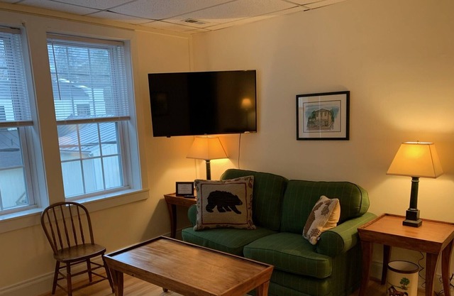Tower View Apartment in the Heart of Hot Springs