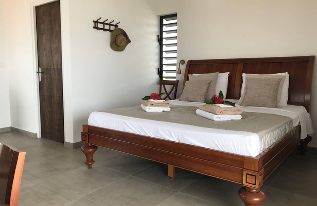 Towersuite 5 minutes walk from the Jan Thiel Beach (studio)