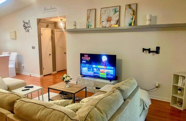 Town and Country Getaway 3BR 3BA, 20 min FAMU FSU