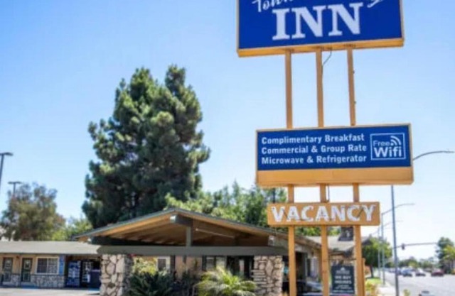 Town and Country Inn