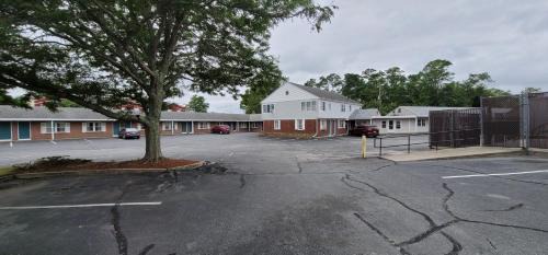 Town & Country Inn