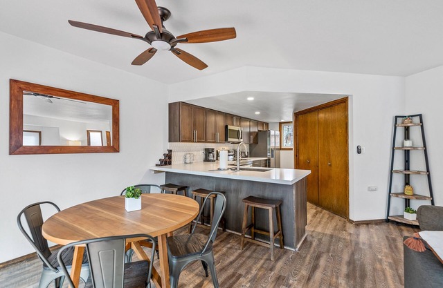 Town Home in the Pine Trees - Sleeps 5!