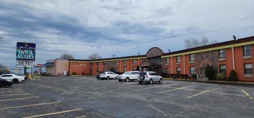 Town House Inn and Suites