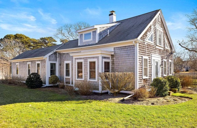 Town & Sound: 025-HC Harwich Port Gem, Walk to Town/Beach, 5 Bedrooms