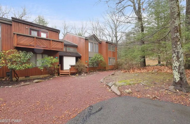 Townhome in lake harmony