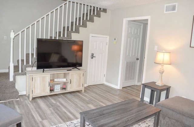 Southern Oaks Townhomes # 4