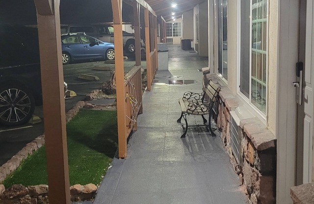 Townhouse Motel