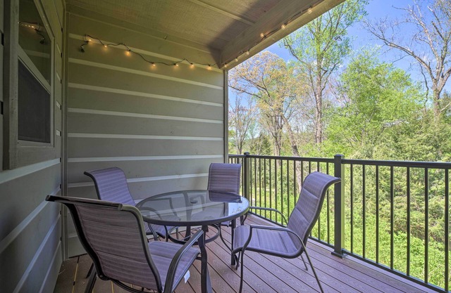 Townsend Condo mit Pool und Great Smoky Mtn. Ansichten!