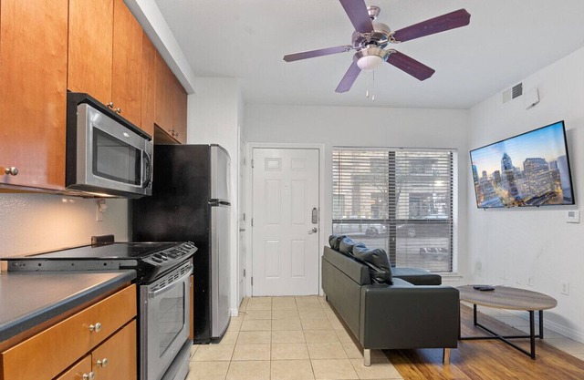 TP 107 Luckey · ATX Street Side Cozy Condo! GREAT location