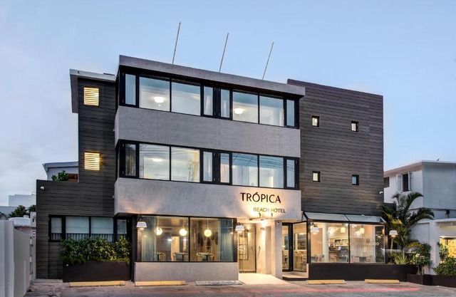 Trópica Beach Hotel