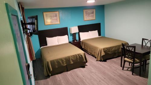 TRADE WINDS MOTEL
